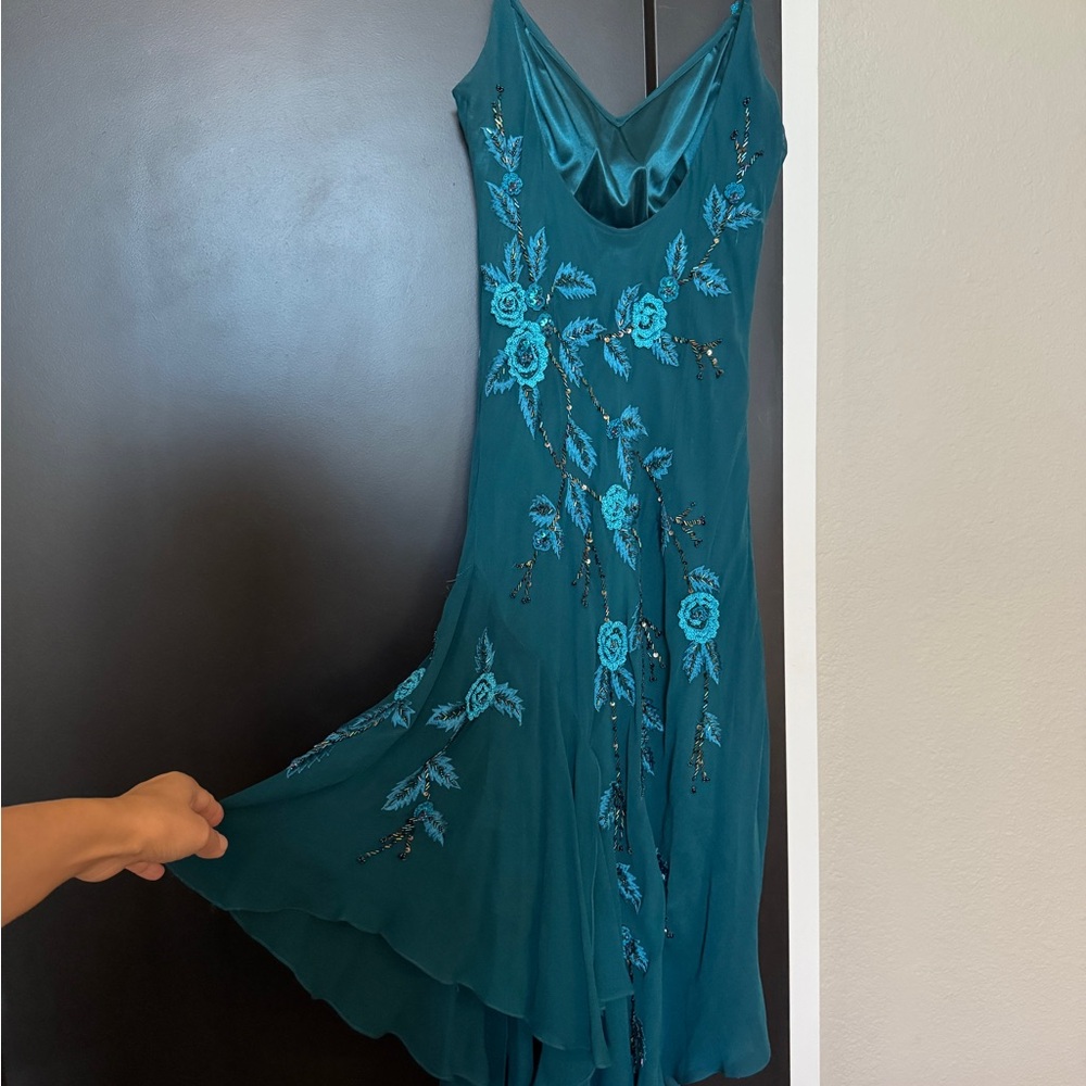 Cache Teal Asymmetrical Dress with Floral Sequin Design - STUNNING - Picture 4 of 7